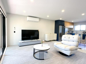 Graceful Stay 3BR beside UC